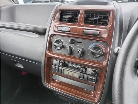 Mitsubishi Pajero JR