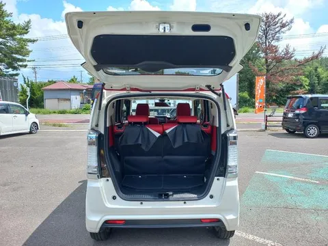Honda N-BOX Slash