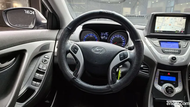 Hyundai Elantra (Avante)