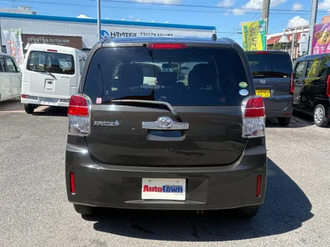 Toyota Spade