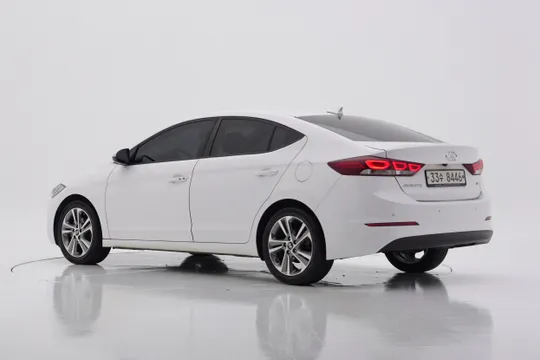 Hyundai Elantra (Avante)