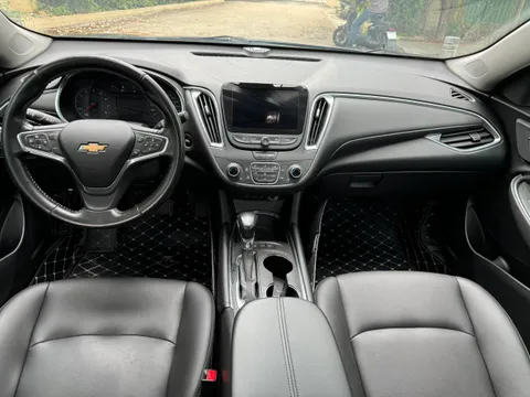 Chevrolet Malibu XL