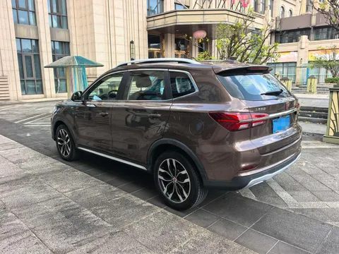 Roewe RX5