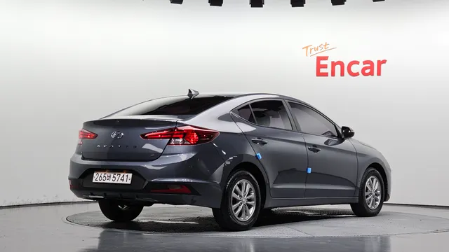 Hyundai Elantra (Avante)