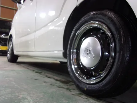 Honda N-BOX Slash