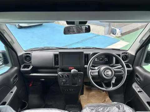 Nissan Clipper Van