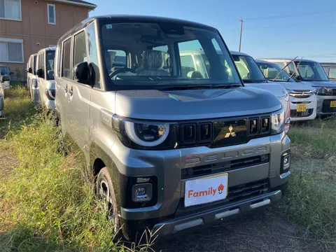 Mitsubishi Delica Mini