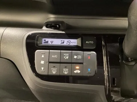 Honda N-BOX Slash