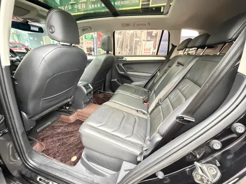 Volkswagen Tiguan L