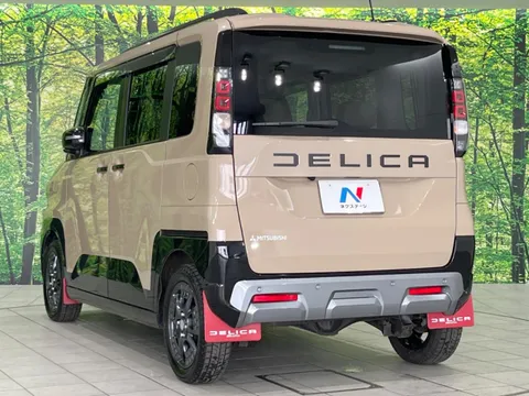 Mitsubishi Delica Mini