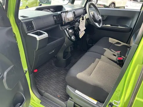 Toyota Pixis Mega