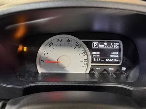 Daihatsu Mira Tocot