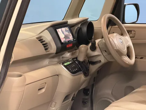 Honda N-BOX Plus