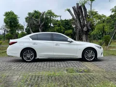 Infiniti Q50L