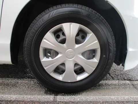 Honda Freed Spike