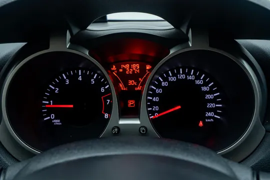 Infiniti ESQ