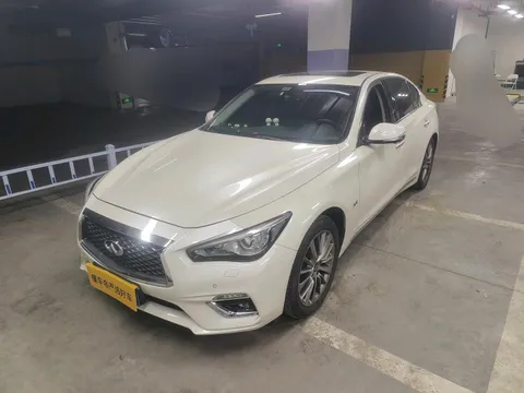 Infiniti Q50L