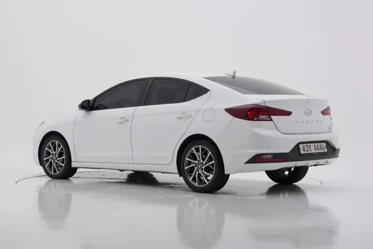 Hyundai Elantra (Avante)