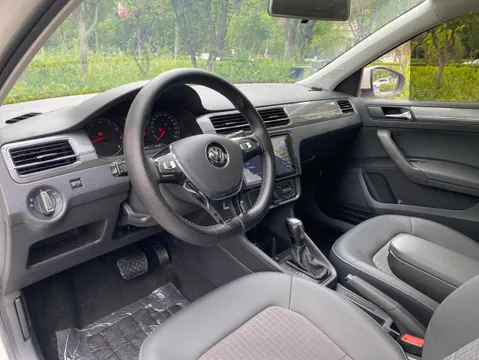 Volkswagen Santana