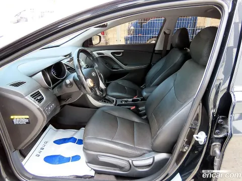 Hyundai Elantra (Avante)