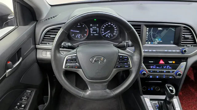 Hyundai Elantra (Avante)