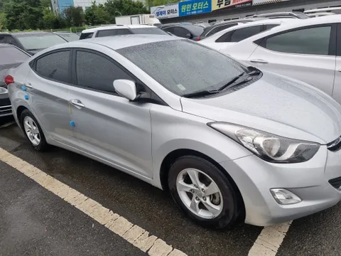 Hyundai Elantra (Avante)