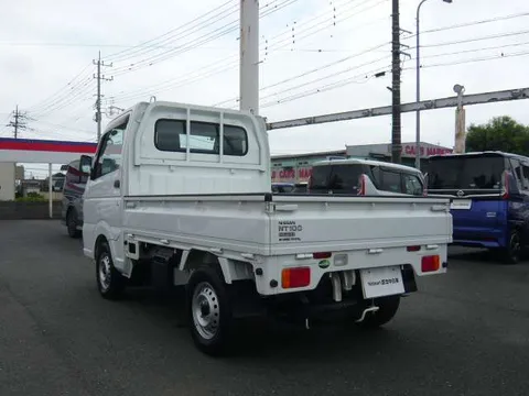 Nissan Clipper Truck