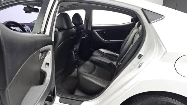 Hyundai Elantra (Avante)