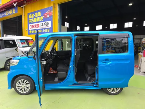Suzuki Spacia Custom
