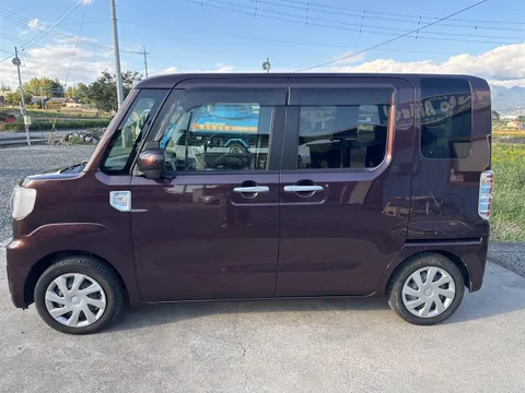 Toyota Pixis Mega