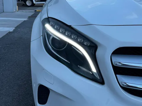 Mercedes-Benz Mercedes-Benz GLA