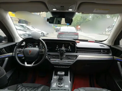 Hongqi HS5