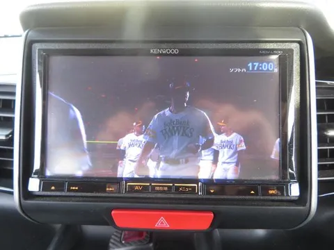 Honda N-BOX Custom