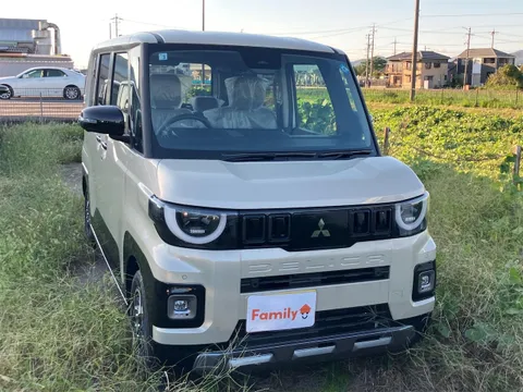 Mitsubishi Delica Mini