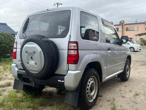 Nissan KIX