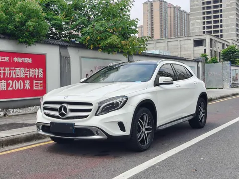 Mercedes-Benz Mercedes-Benz GLA