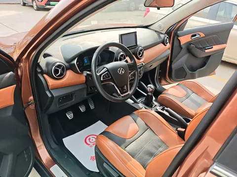 BAIC Senova X35