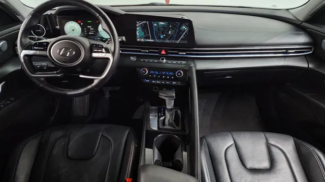 Hyundai Elantra (Avante)