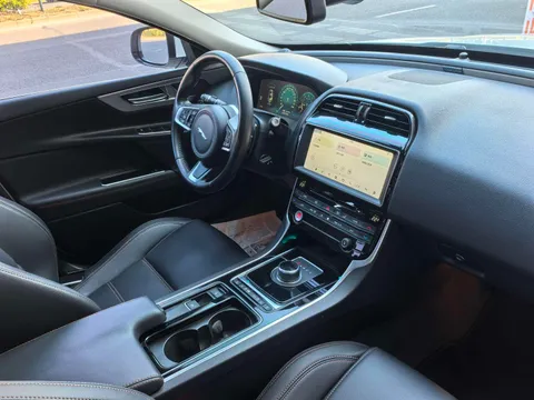 Jaguar XEL