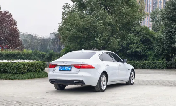 Jaguar XFL