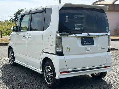 Honda N-BOX Custom