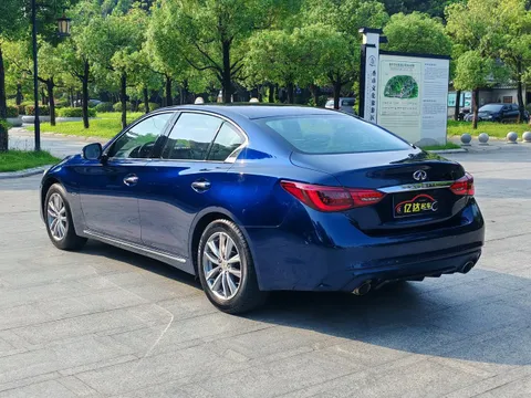 Infiniti Q50L