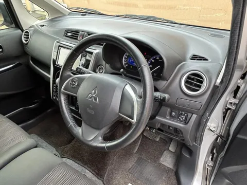 Mitsubishi eK Custom