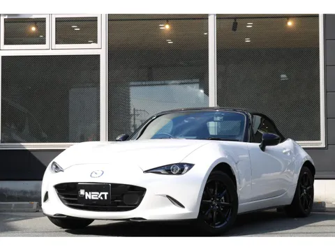 Mazda MX-5 (Roadster)