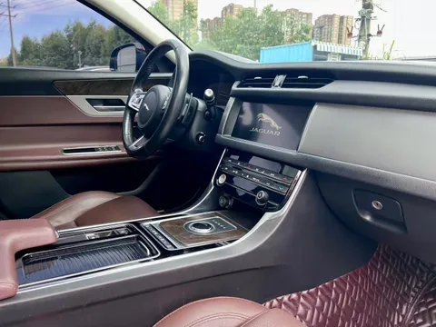 Jaguar XFL