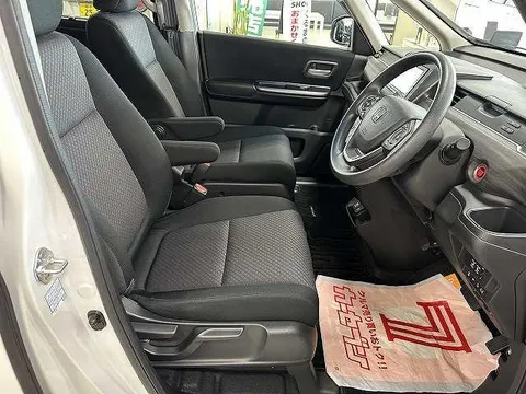Honda Freed Plus