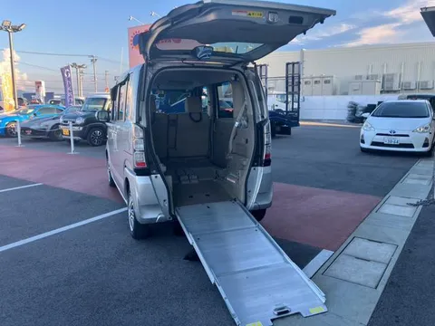 Honda N-BOX Plus