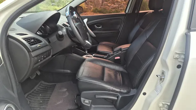 Renault SM3
