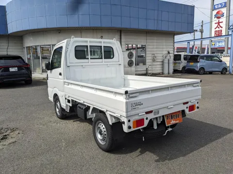 Nissan Clipper Truck