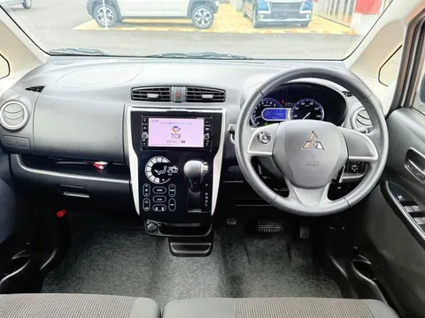 Mitsubishi eK Custom